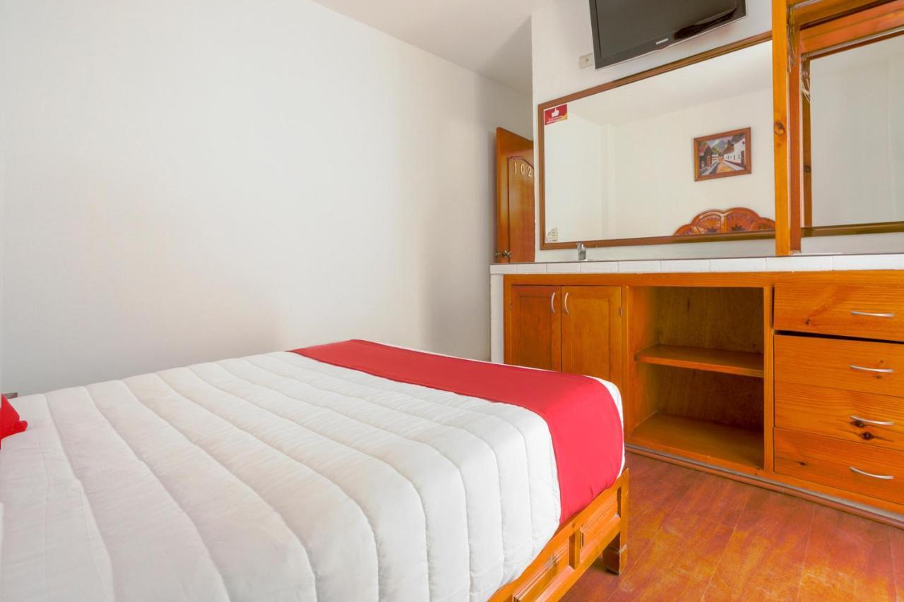 Oyo Hotel Montes, Atlixco Puebla Eksteriør bilde